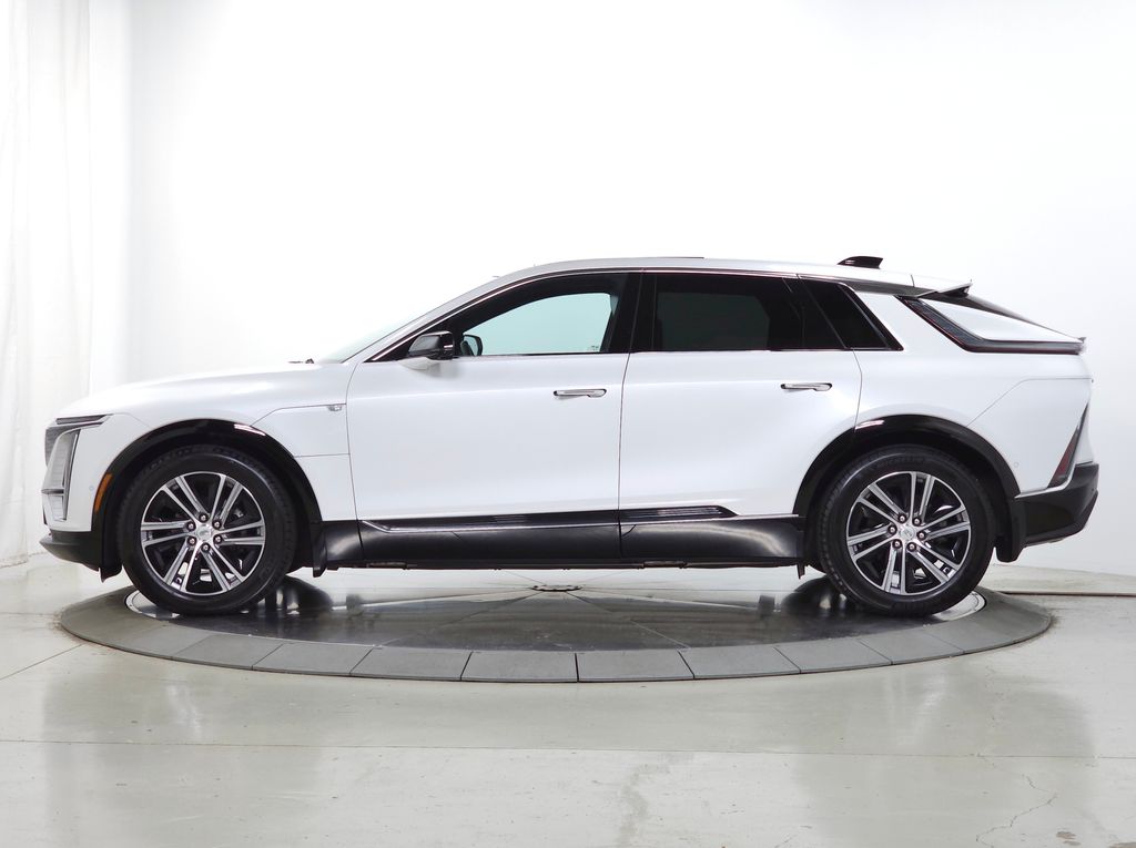 Certified 2024 Cadillac LYRIQ Luxury 2 with VIN 1GYKPRRL2RZ120939 for sale in Schaumburg, IL