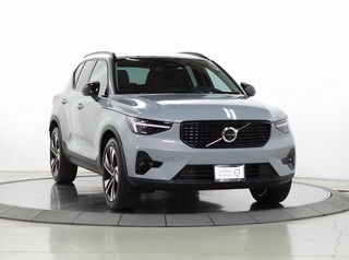 2024 Volvo XC40 B5 Plus Dark SUV