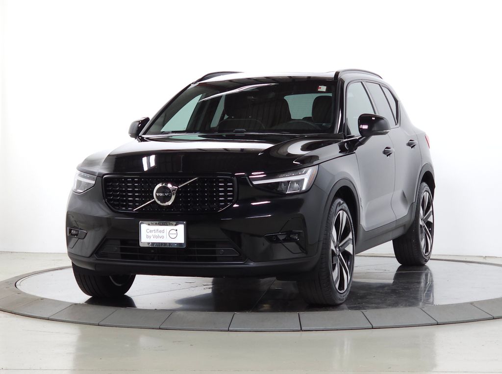 Certified 2023 Volvo XC40 B5 AWD Plus Dark SUV