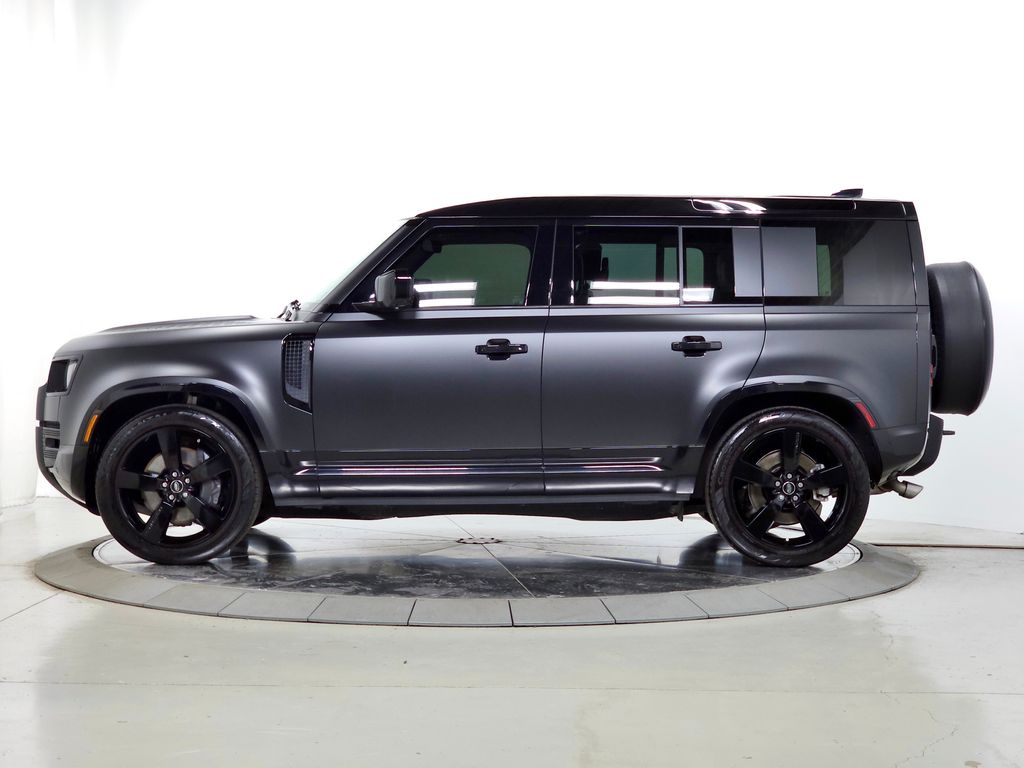 Used 2025 Land Rover Defender 110 X-Dynamic SE SUV