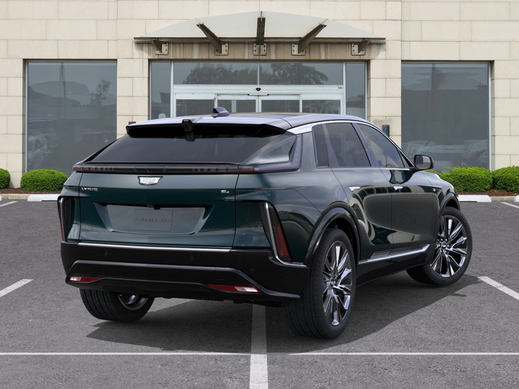 New 2027 CADILLAC LYRIQ Signature Luxury SUV