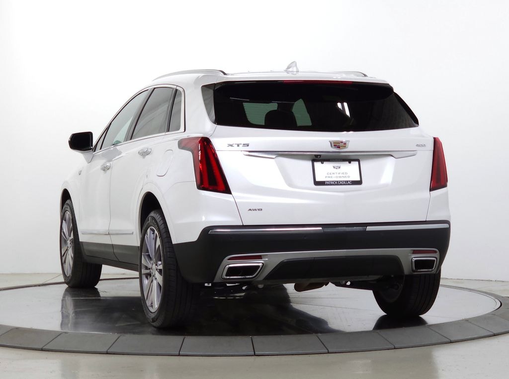New 2024 CADILLAC XT5 Premium Luxury SUV
