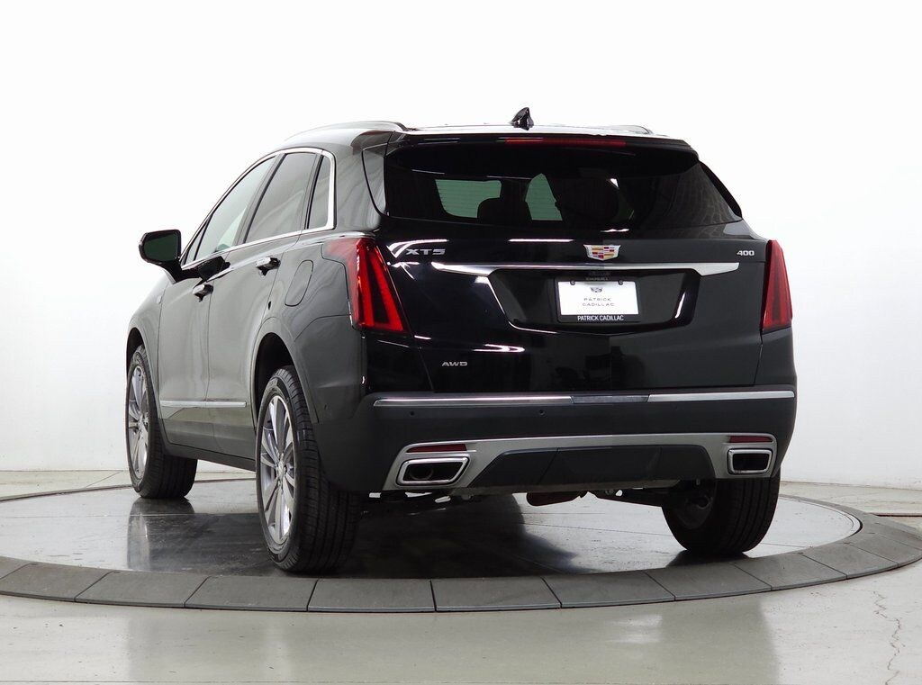 New 2026 CADILLAC XT5 Premium Luxury SUV