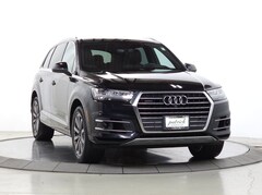 Used 2017 Audi Q7 3.0T Prestige SUV WA1VAAF72HD049468 for Sale in Schaumburg, IL at Patrick Volvo Cars
