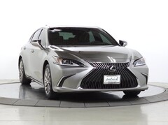 Used 2019 LEXUS ES 350 Luxury Sedan 58ABZ1B18KU011130 for Sale in Schaumburg, IL at Patrick Volvo Cars