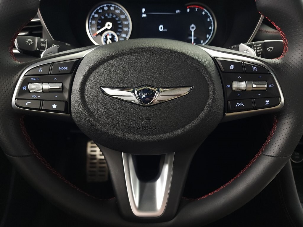 2023 Genesis G70 2.0T 16