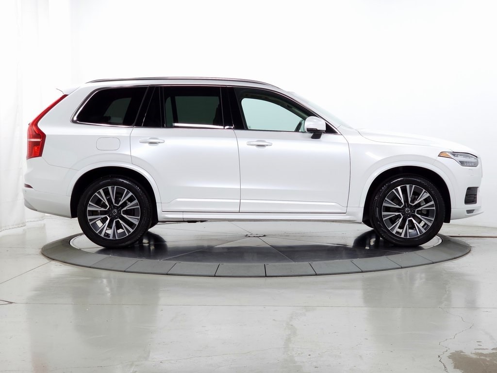 2022 Volvo XC90 T6 Momentum 13