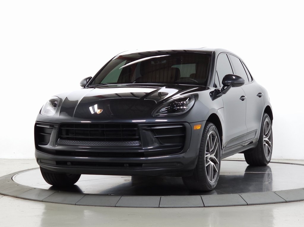 2022 Porsche Macan Base 4