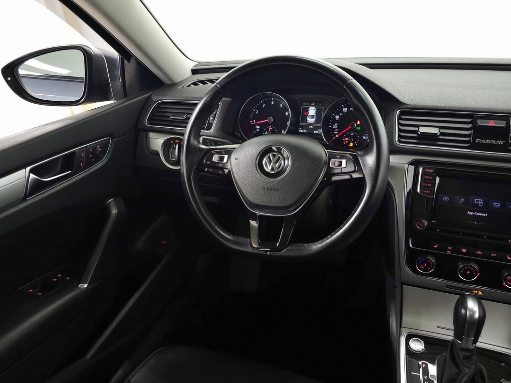 2019 Volkswagen Passat 2.0T Wolfsburg 18