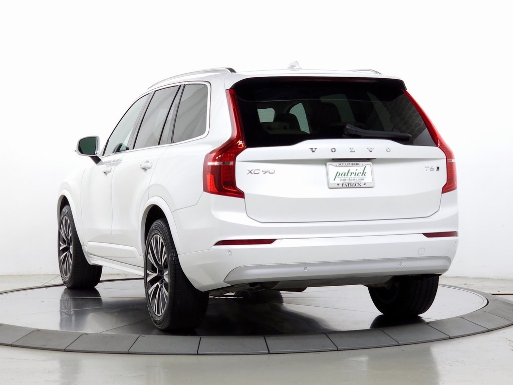 2022 Volvo XC90 T6 Momentum 7