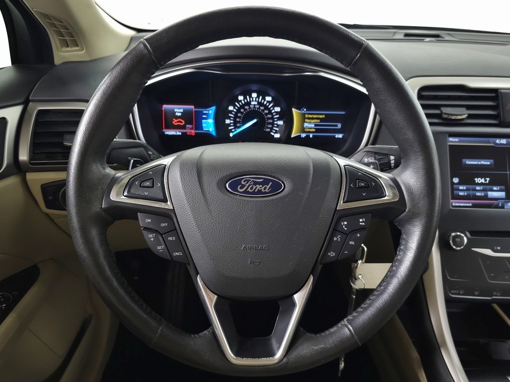 2015 Ford Fusion SE 15