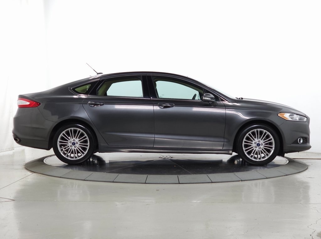 2015 Ford Fusion SE 9