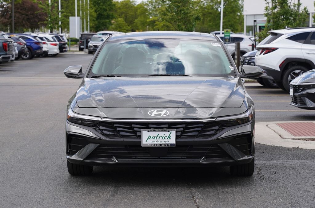 New 2026 Hyundai Elantra Limited Sedan