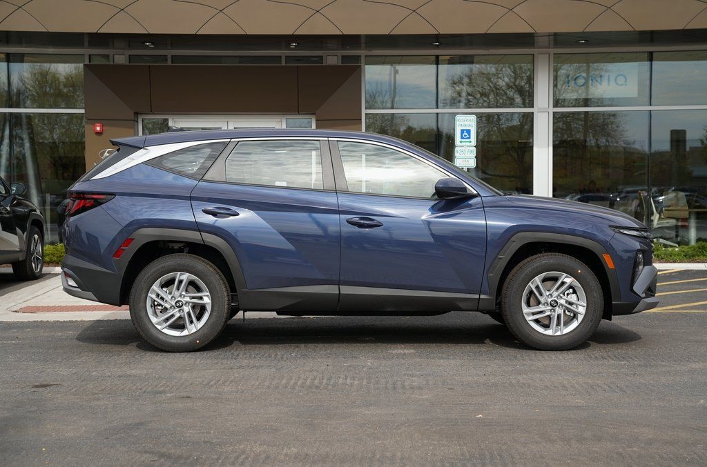 New 2026 Hyundai Tucson SE SUV