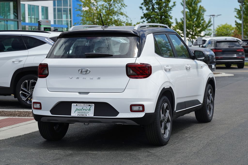 New 2026 Hyundai Venue SEL w/Two-Tone Roof SUV