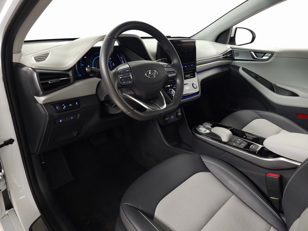 2020 Hyundai Ioniq EV Limited 18