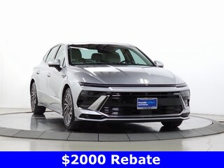 Used 2025 Hyundai Sonata Hybrid Limited Sedan for sale near Naperville, Hoffman Estates & Aurora IL