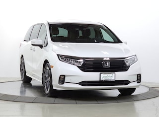 Used 2022 Honda Odyssey Elite Van for sale in Schaumburg IL