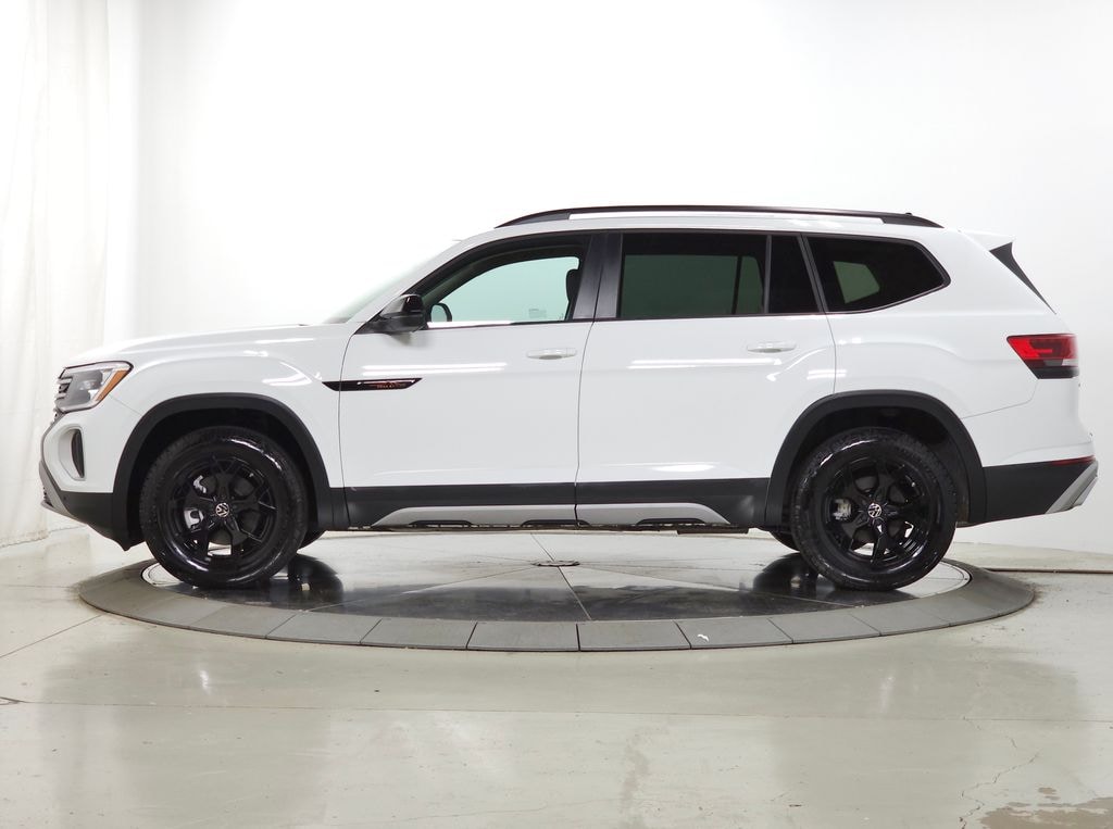 Used 2025 Volkswagen Atlas 2.0T Peak Edition SUV