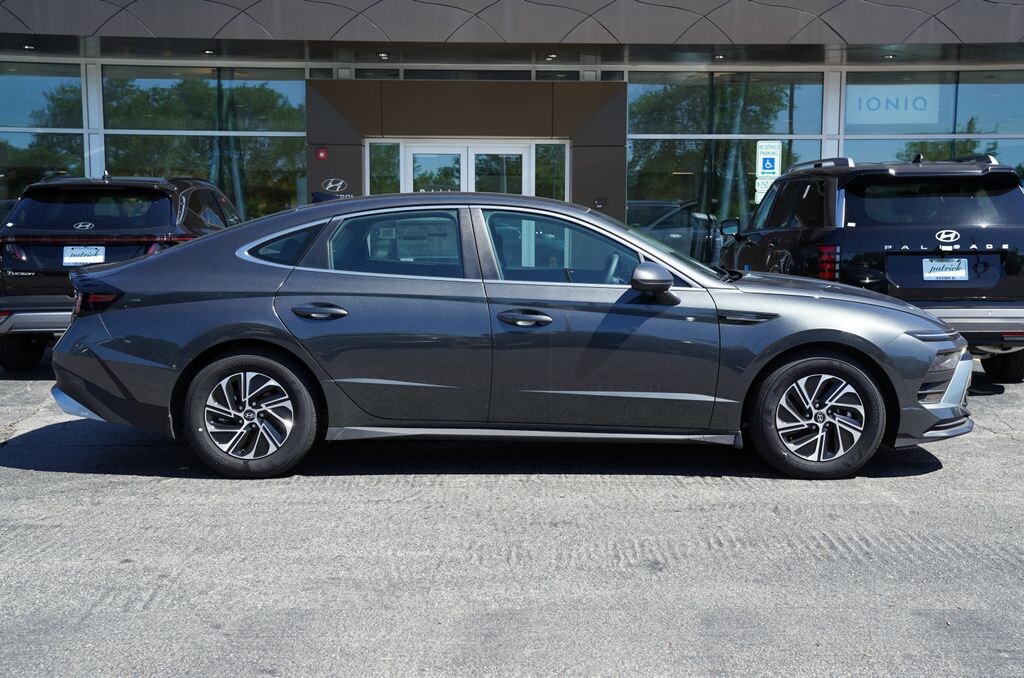 New 2026 Hyundai Sonata Hybrid Blue Sedan
