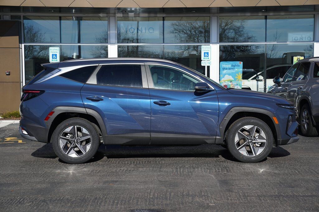 New 2026 Hyundai Tucson SEL Premium SUV