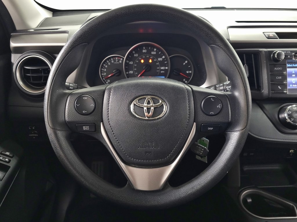 2016 Toyota RAV4 LE 16