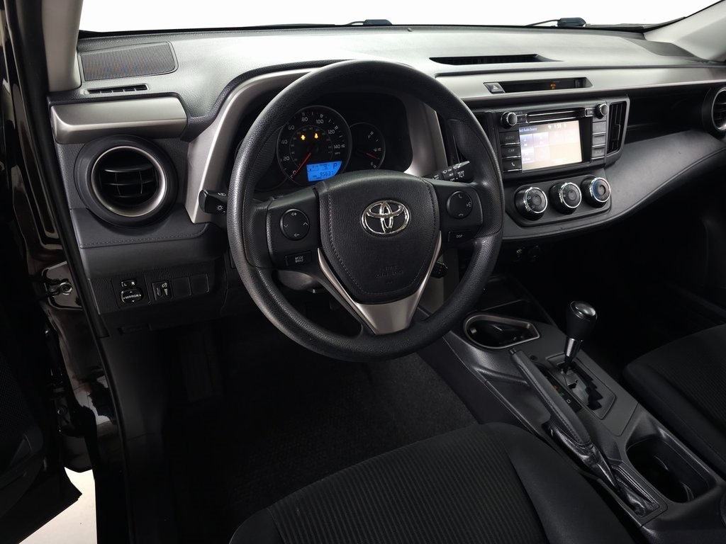 2016 Toyota RAV4 LE 13