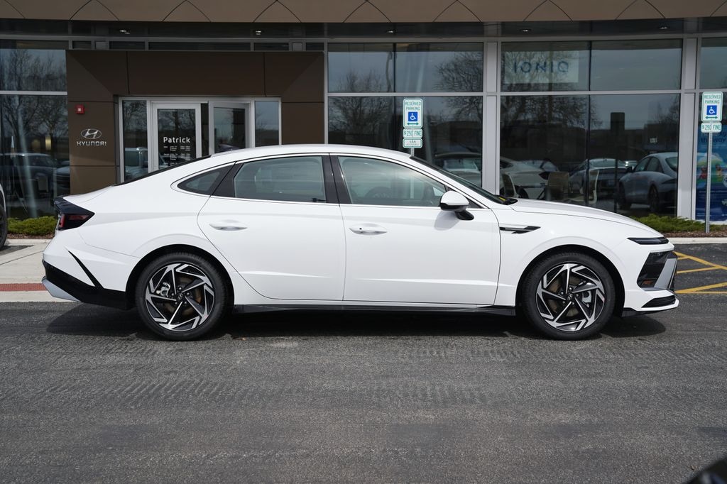New 2026 Hyundai Sonata SEL Sport Sedan