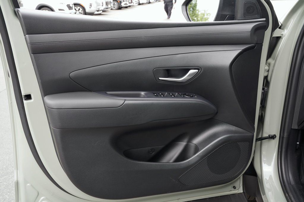 2025 Hyundai Santa Cruz SEL - Photo 11