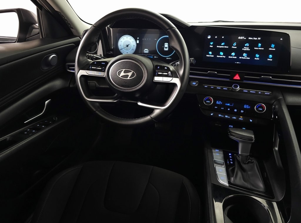 2024 Hyundai Elantra SEL Convenience Package 16