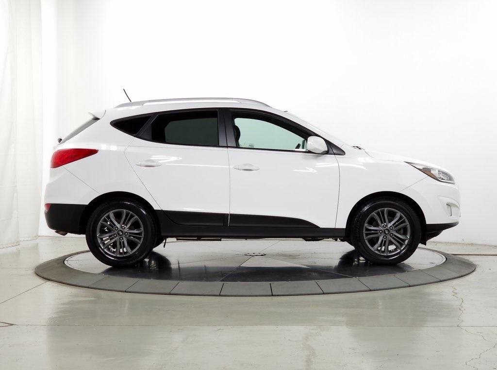 2015 Hyundai Tucson SE 12