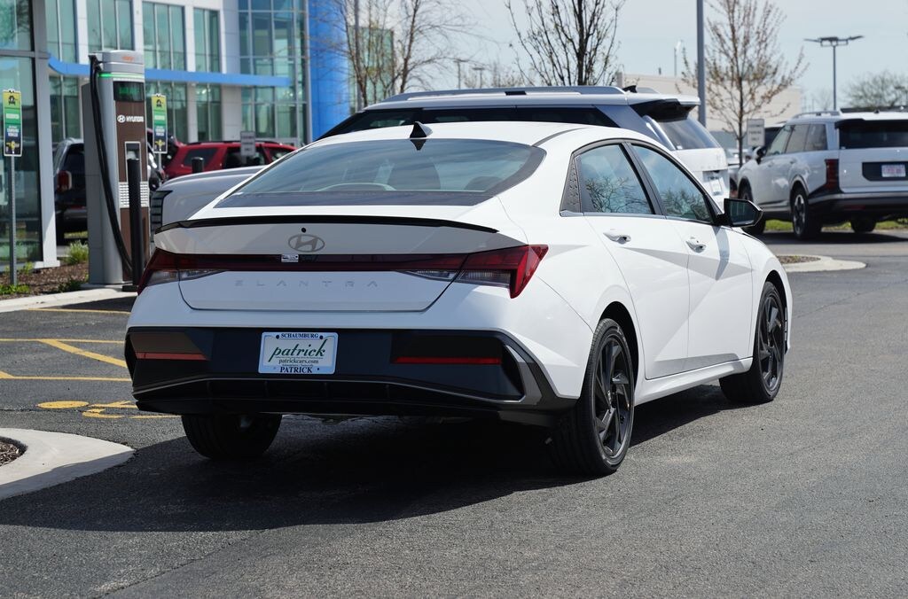 New 2026 Hyundai Elantra SEL Sport Premium Sedan