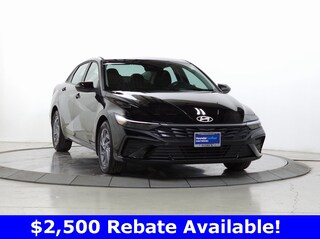 Used 2025 Hyundai Elantra Hybrid Blue Sedan for sale near Naperville, Hoffman Estates & Aurora IL