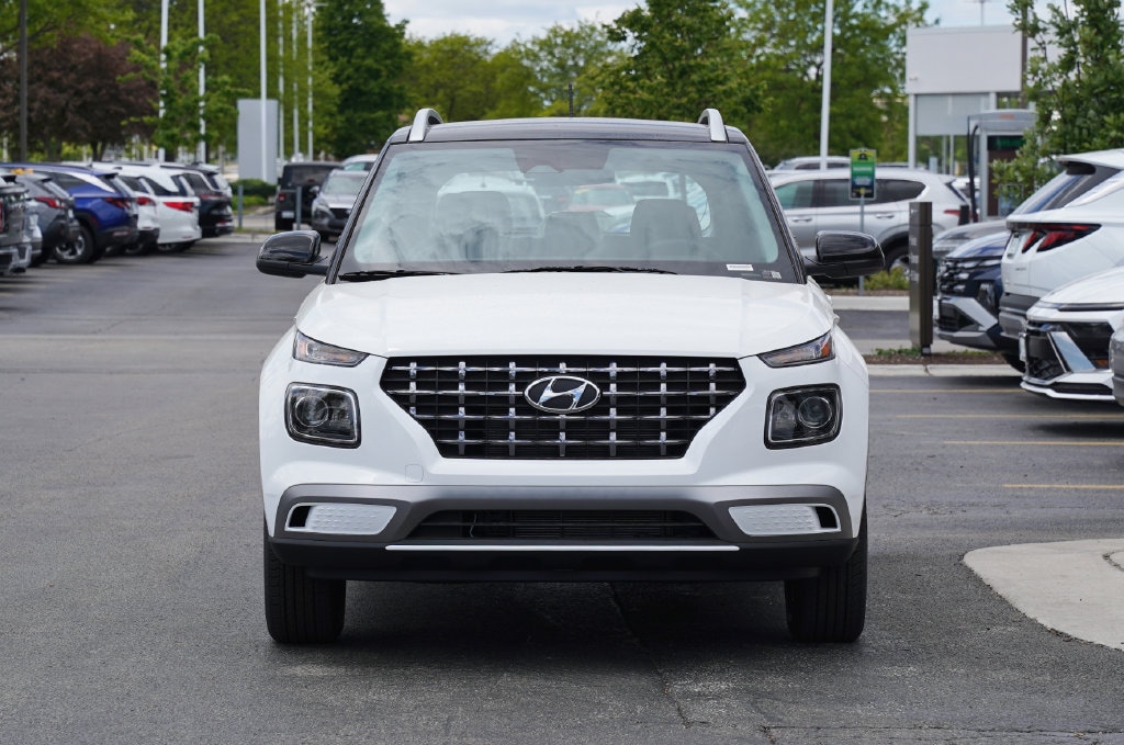 New 2026 Hyundai Venue SEL w/Two-Tone Roof SUV
