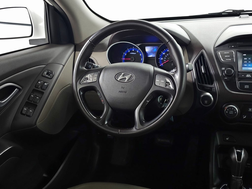 2015 Hyundai Tucson SE 18