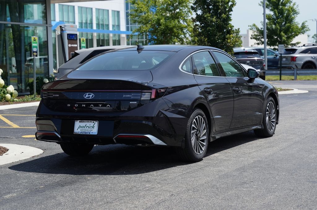 New 2026 Hyundai Sonata Hybrid SEL Sedan