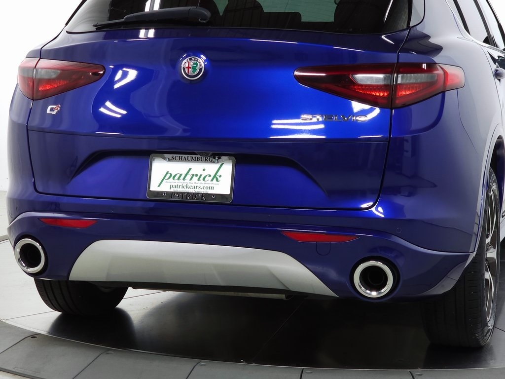 2021 Alfa Romeo Stelvio Ti 11