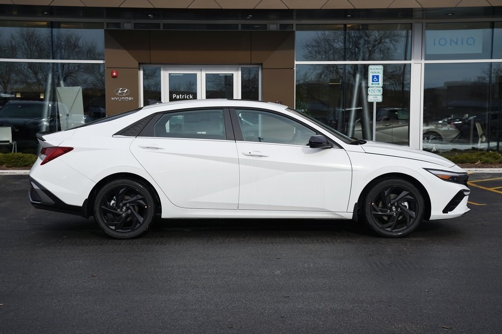 New 2026 Hyundai Elantra SEL Sport Premium Sedan