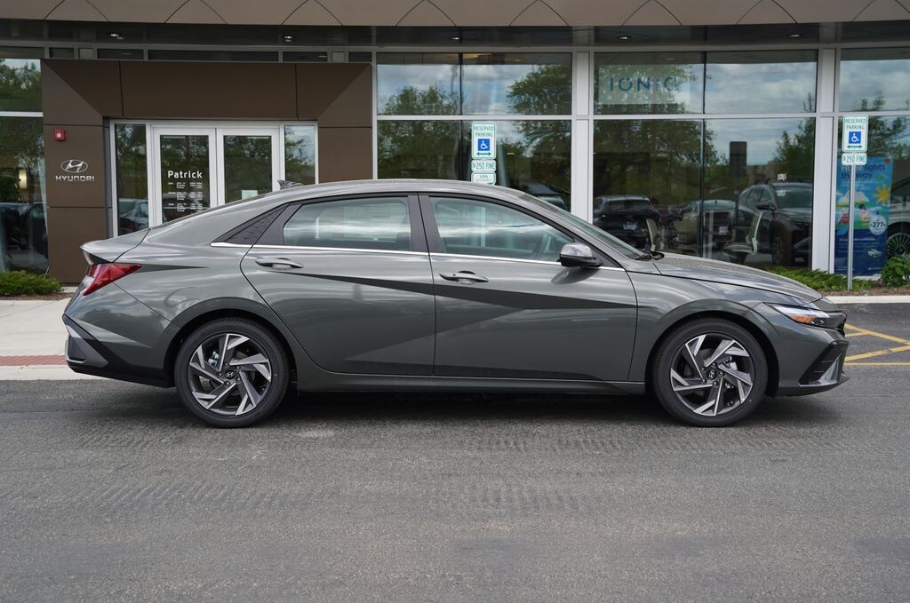New 2026 Hyundai Elantra Limited Sedan