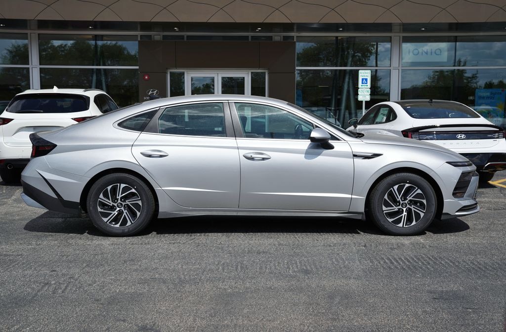 New 2026 Hyundai Sonata Hybrid Blue Sedan