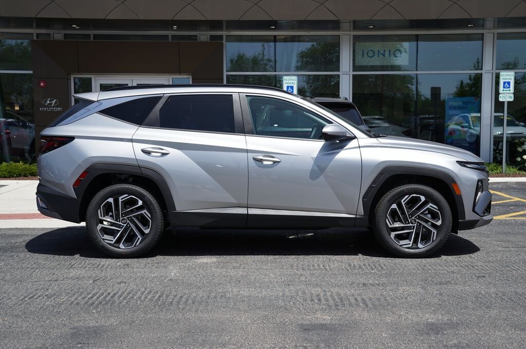 New 2026 Hyundai Tucson SEL Plus SUV