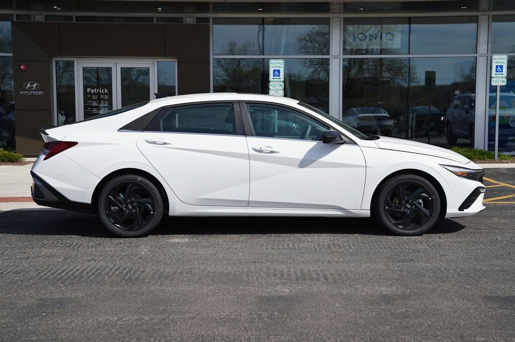 New 2026 Hyundai Elantra SEL Sport Premium Sedan