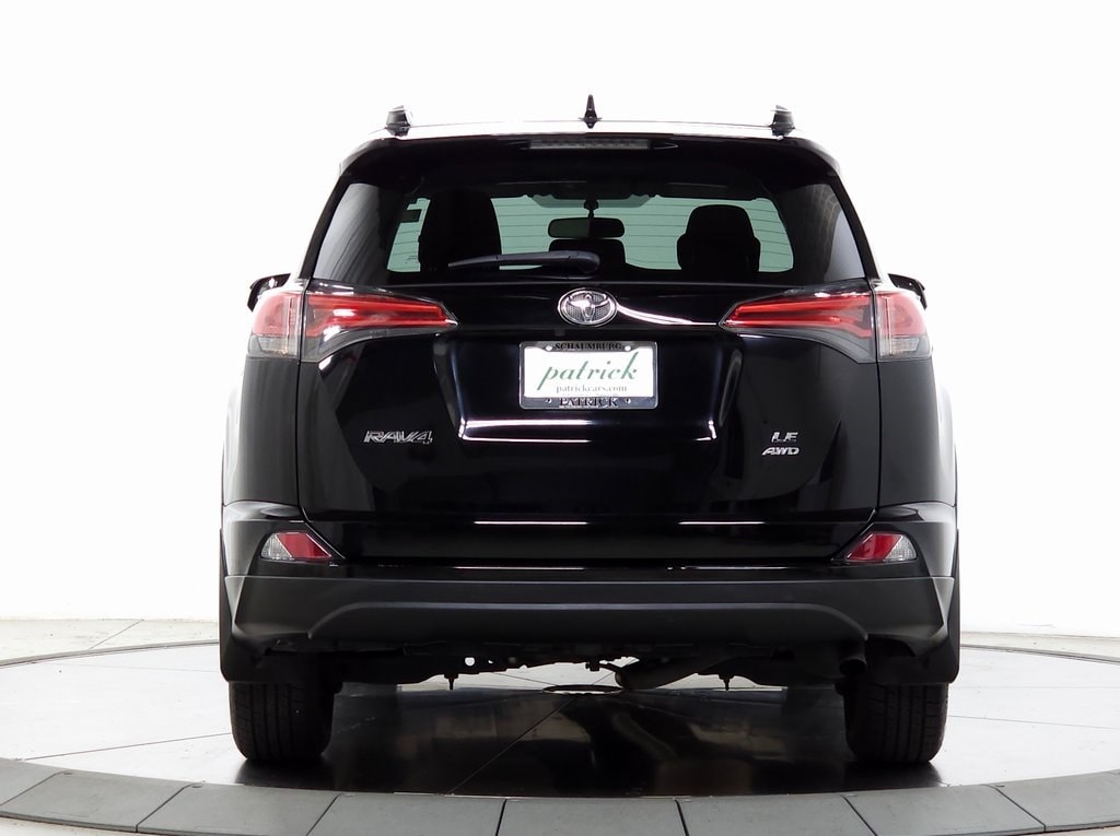 2016 Toyota RAV4 LE 7