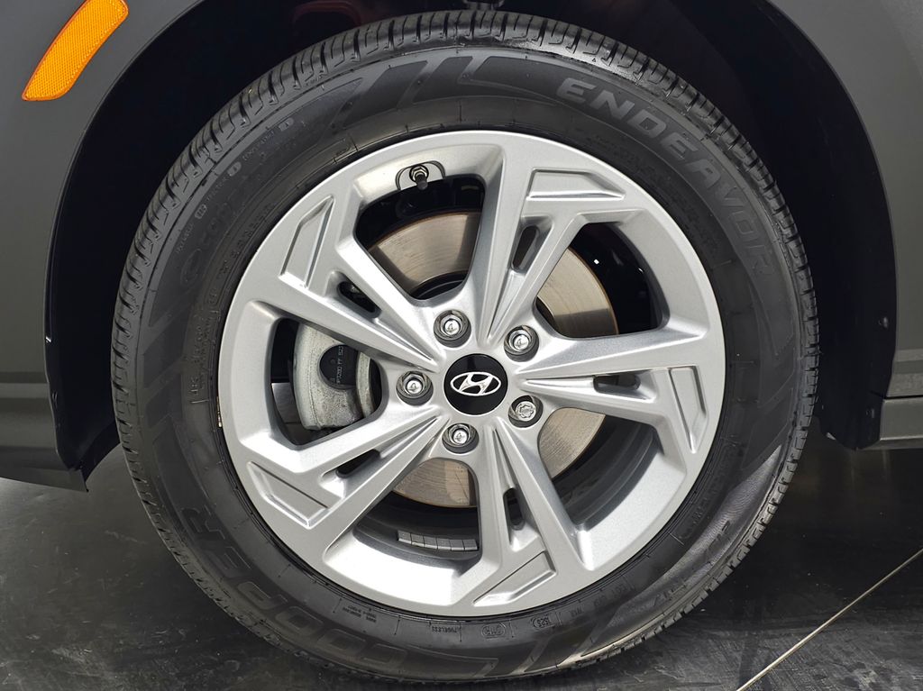 2023 Hyundai Kona SEL - Photo 12