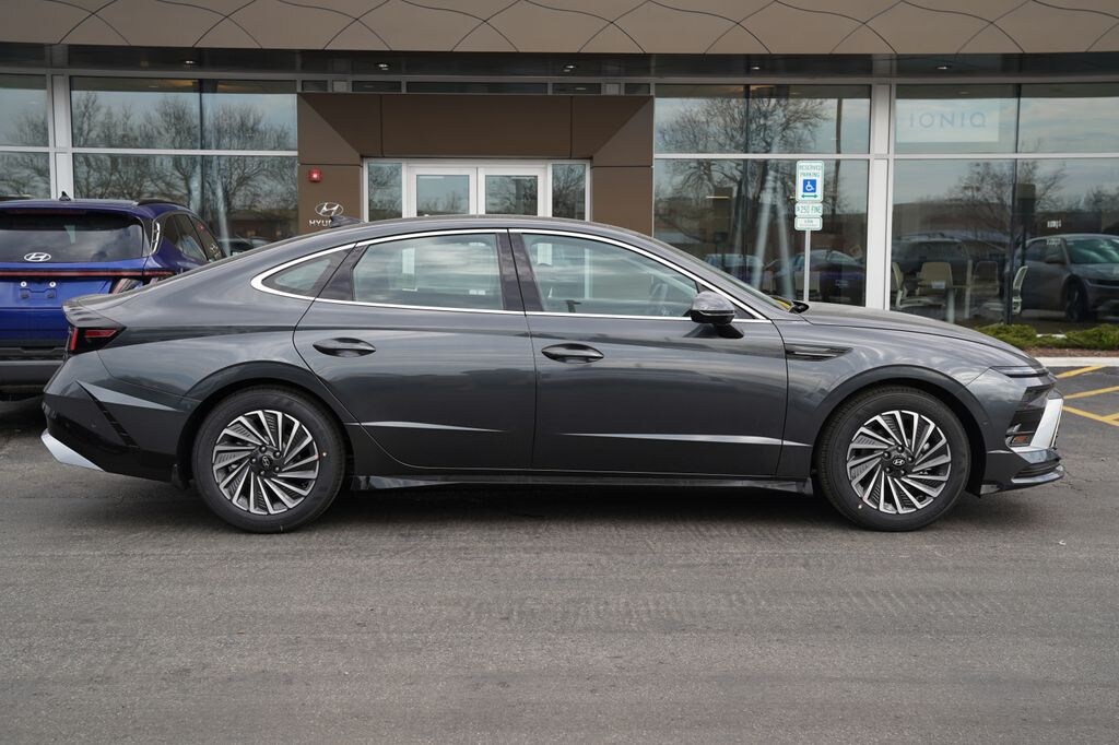 New 2026 Hyundai Sonata Hybrid Limited Sedan