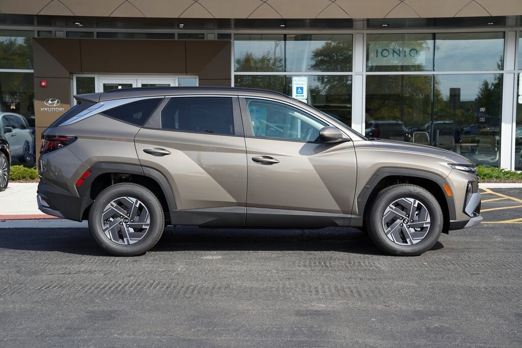 New 2025 Hyundai Tucson Hybrid Blue SUV