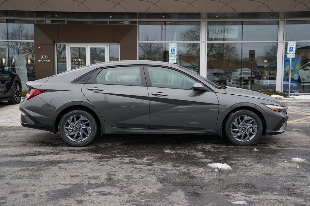 New 2026 Hyundai Elantra Hybrid Blue Sedan