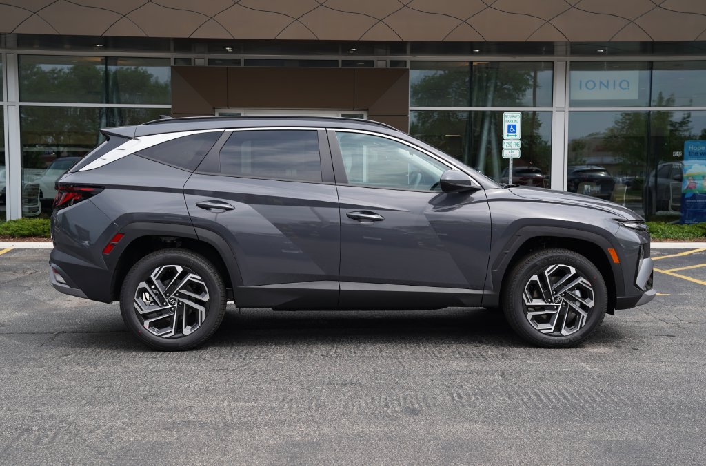 New 2026 Hyundai Tucson SEL Plus SUV