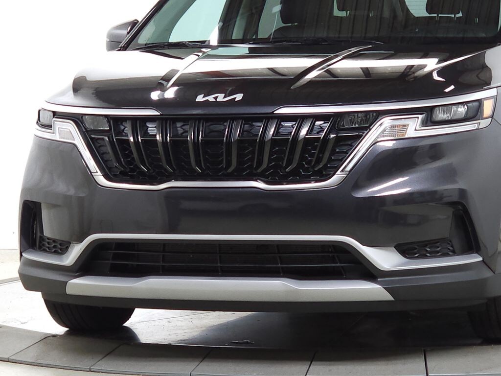 Used 2024 Kia Carnival LX MPV