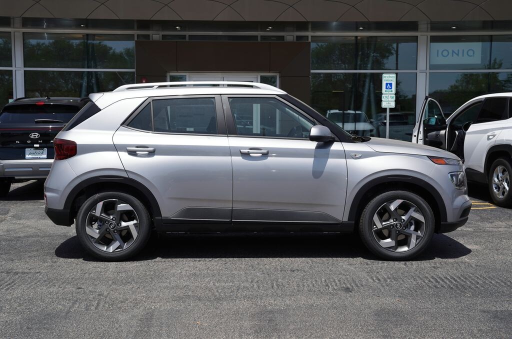 New 2026 Hyundai Venue SEL SUV